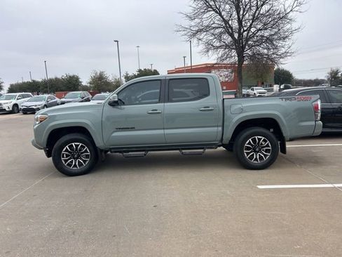 Used 2023 Toyota Tacoma TRD Sport image 7