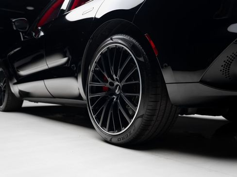 Used 2022 Aston Martin DBX AWD/4WD image 79