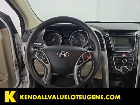 Used 2013 Hyundai Elantra GT FWD image 13