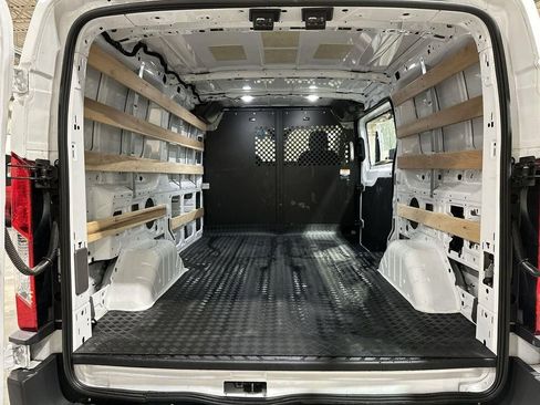Used 2024 Ford Transit 250 Low Roof w/ Exterior Upgrade Package image 19