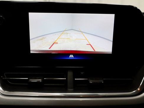 Used 2024 Chevrolet Trax LT w/ Driver Confidence Package image 2