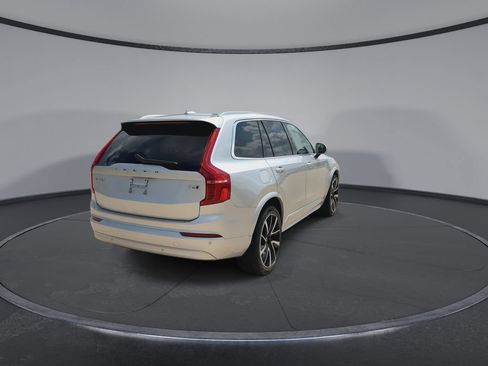 Used 2022 Volvo XC90 T6 Momentum w/ Advanced Package AWD/4WD image 8