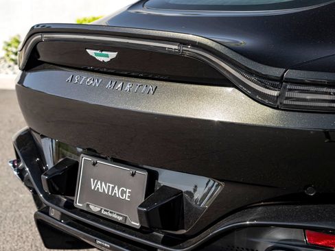 Used 2025 Aston Martin V8 Vantage Coupe RWD image 8
