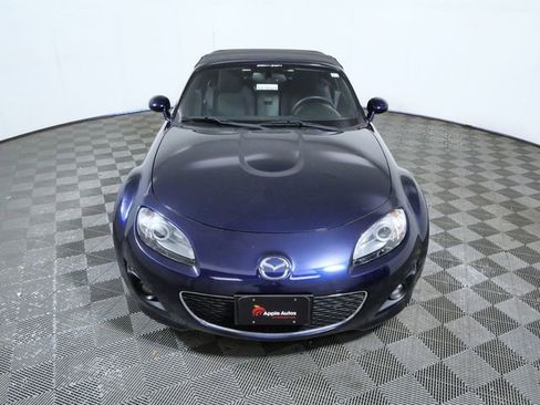 Used 2011 MAZDA MX-5 Miata Touring w/ Suspension Pkg RWD image 3