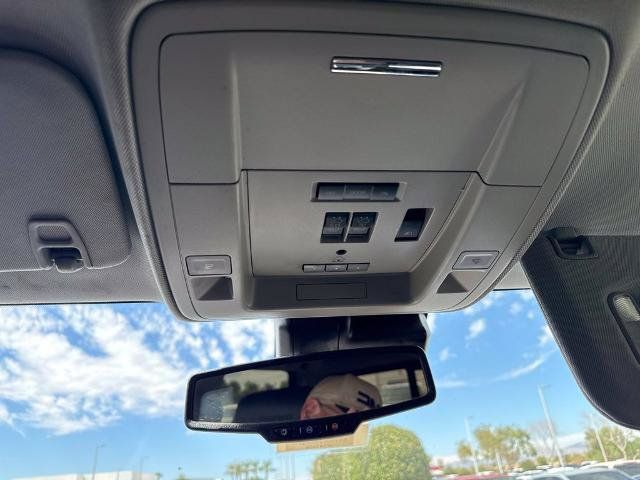 Used 2018 GMC Sierra 2500 Denali w/ Suspension Package, Off-Road AWD/4WD image 12