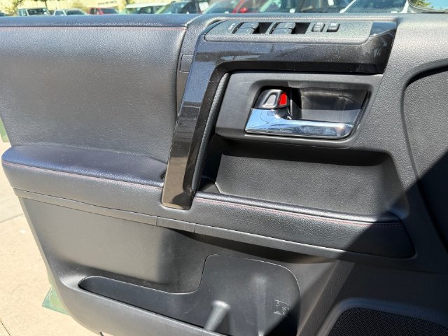 Used 2022 Toyota 4Runner TRD Off-Road AWD/4WD image 20