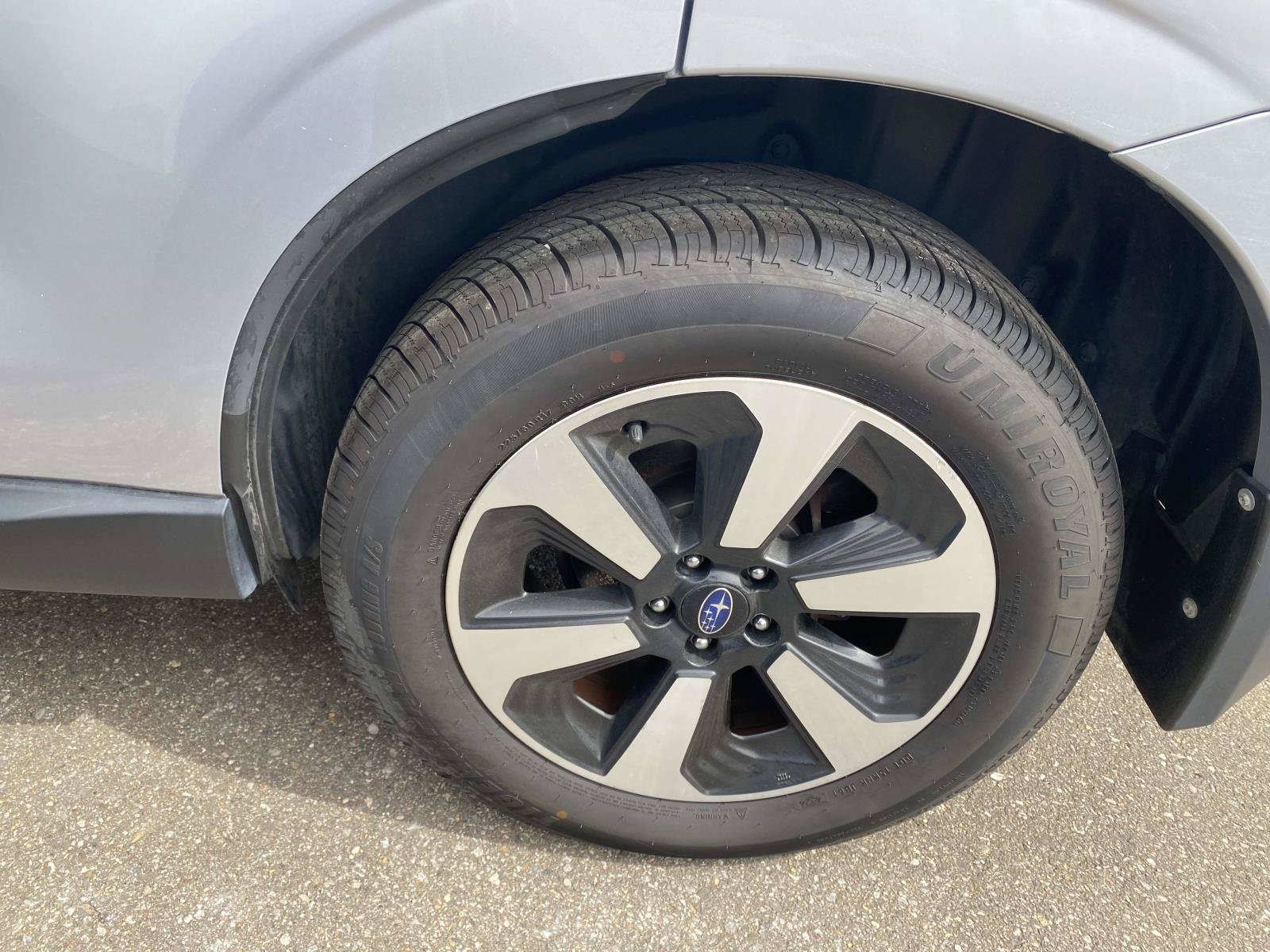 Used 2018 Subaru Forester 2.5i w/ Alloy Wheel Package AWD/4WD image 10