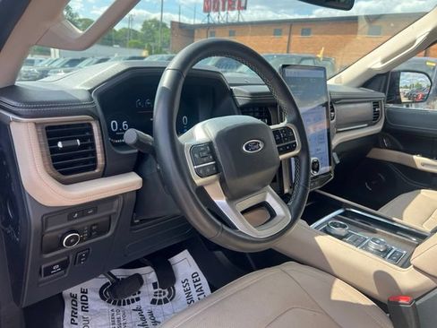 Certified 2024 Ford Expedition Limited AWD/4WD image 7
