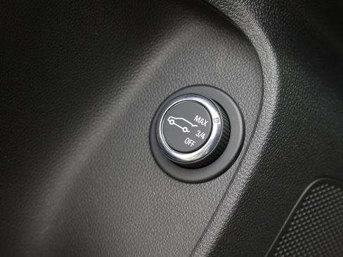 Used 2025 Buick Envista Sport Touring w/ Convenience I Package FWD image 14