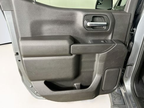 Used 2021 Chevrolet Silverado 1500 Custom AWD/4WD image 25