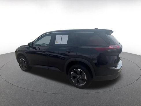 Used 2025 Nissan Rogue SV AWD/4WD image 10