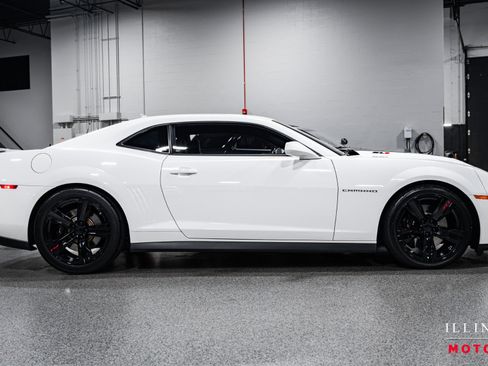 Used 2013 Chevrolet Camaro ZL1 image 6