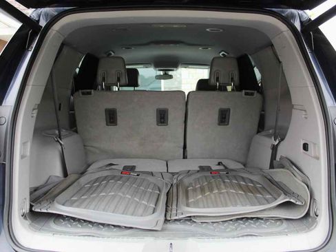 Used 2017 GMC Acadia SLE FWD image 7