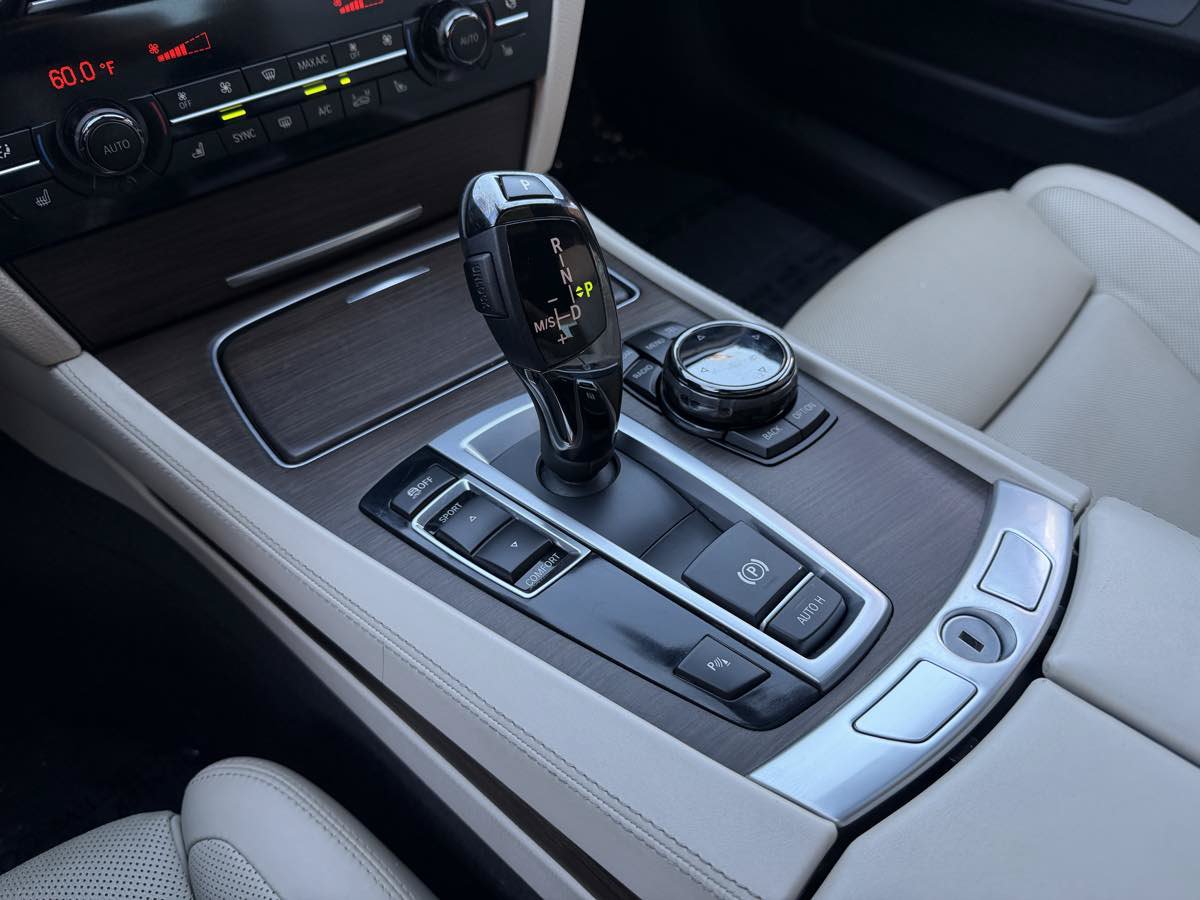 Used 2014 BMW 750Li RWD image 17