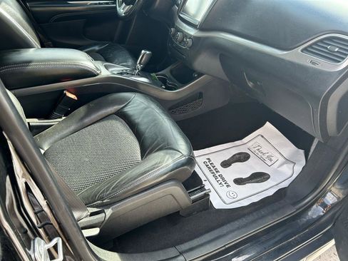 Used 2018 Dodge Journey Crossroad image 12