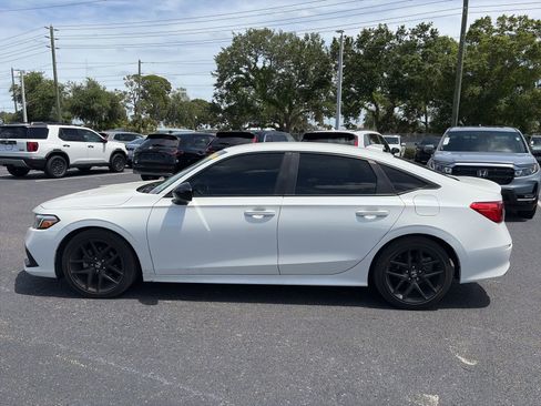 Used 2024 Honda Civic Sport image 4