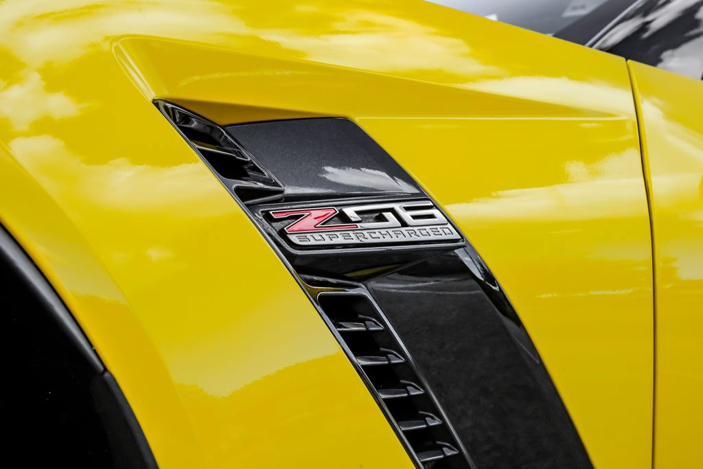Used 2015 Chevrolet Corvette Z06 w/ 2LZ Preferred Equipment Group RWD image 53