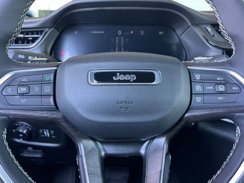 New 2026 Jeep Grand Cherokee Limited AWD/4WD image 24