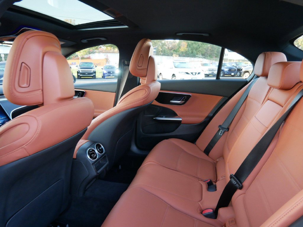 Used 2025 Mercedes-Benz C 300 4MATIC Sedan image 11