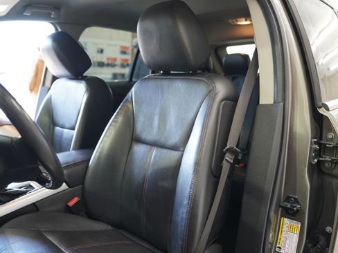 Used 2012 Ford Edge Limited image 23