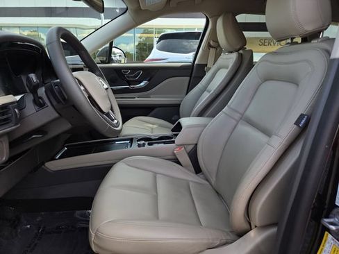 Used 2023 Lincoln Corsair FWD image 14