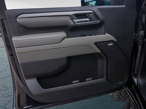 Certified 2025 Chevrolet Silverado 2500 ZR2 w/ Technology Package image 27