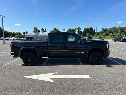 Used 2025 GMC Sierra 2500 AT4 AWD/4WD image 4