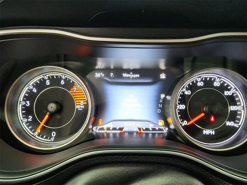 Used 2019 Jeep Cherokee Trailhawk w/ Comfort & Convenience Group image 13