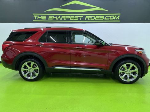 Used 2020 Ford Explorer Platinum w/ Premium Technology Package AWD/4WD image 10