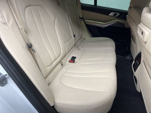 Used 2019 BMW X5 xDrive40i w/ Convenience Package AWD/4WD image 22