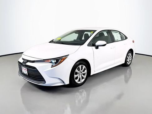 Certified 2024 Toyota Corolla LE FWD image 2