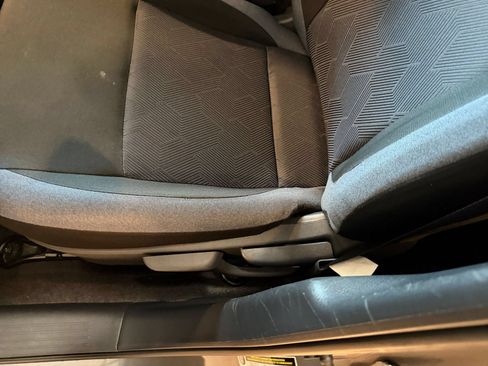 Used 2025 Nissan Versa SV FWD image 22