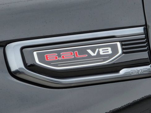 Used 2022 GMC Sierra 1500 AT4 w/ Technology Package AWD/4WD image 42
