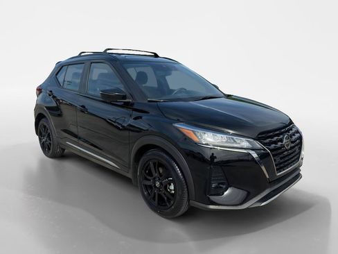 Used 2021 Nissan Kicks SR w/ Interior Electronics Package FWD image 7