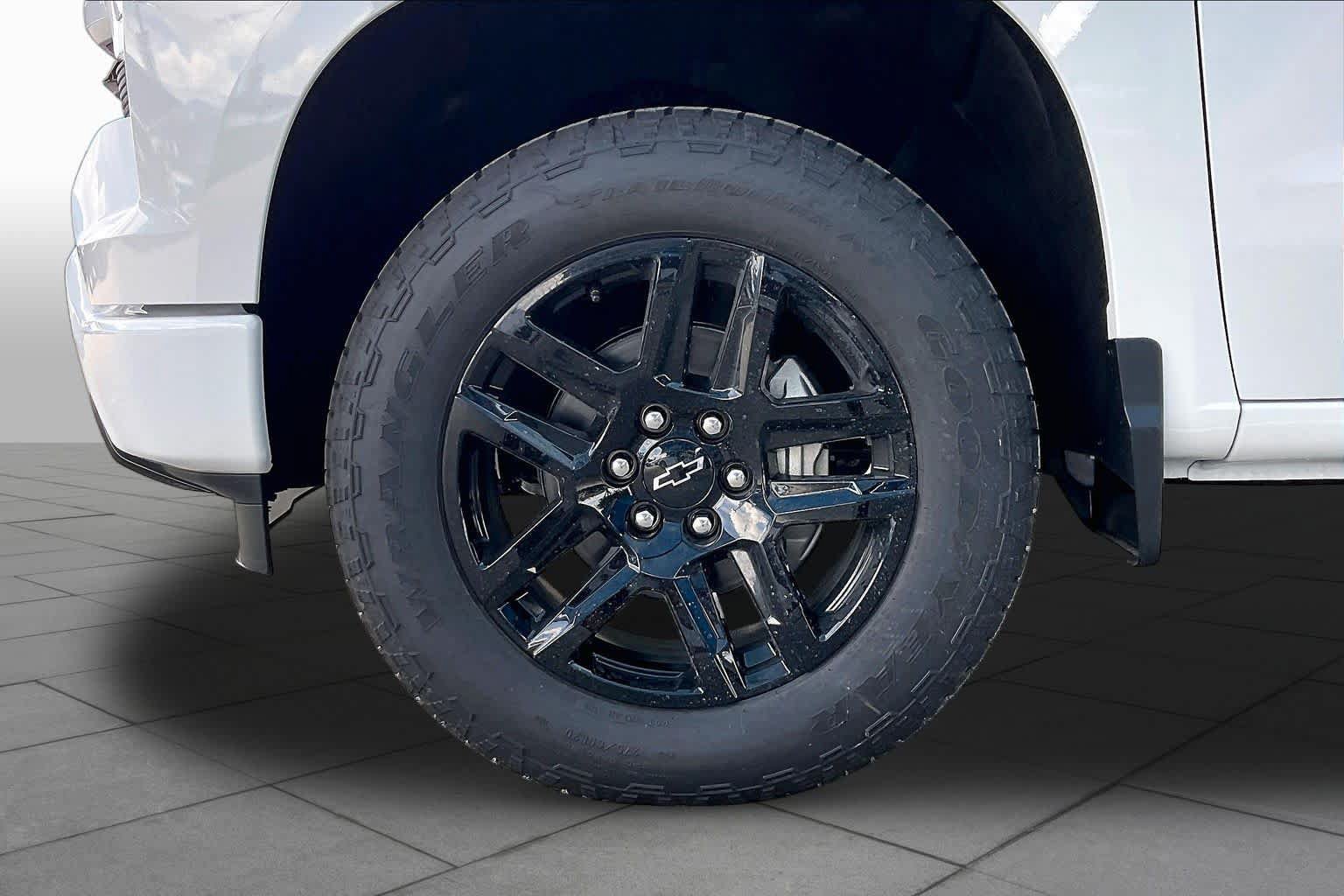 New 2026 Chevrolet Silverado 1500 RST w/ RST Select Package AWD/4WD image 11