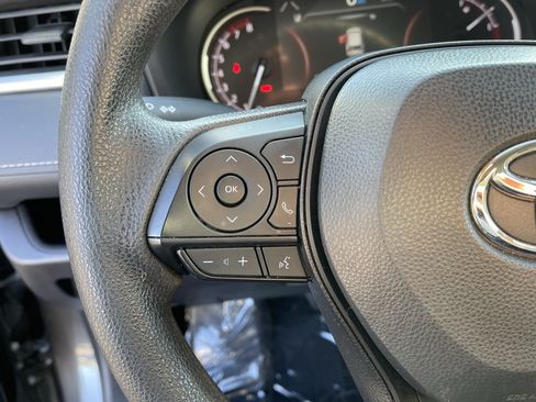 Certified 2025 Toyota RAV4 XLE AWD/4WD image 19