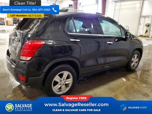 Used 2019 Chevrolet Trax LT w/ Driver Confidence Package image 4