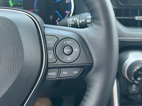 Used 2025 Toyota RAV4 XLE Premium w/ Weather Package AWD/4WD image 41