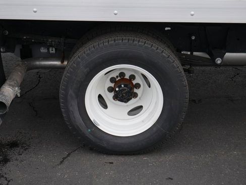 New 2024 Ford E-350 and Econoline 350 Super Duty w/ Power Windows & Locks Group image 9