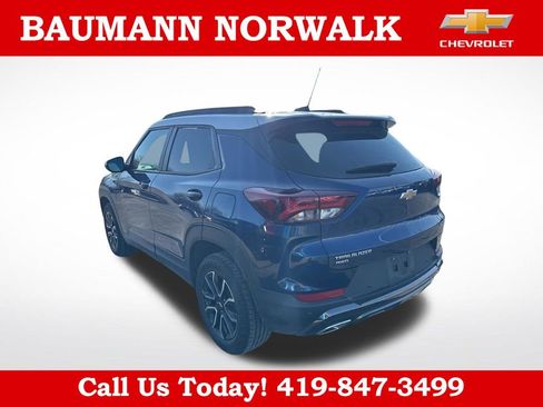 Used 2023 Chevrolet TrailBlazer ACTIV w/ Sun and Liftgate Package AWD/4WD image 2