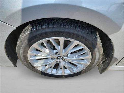 Used 2020 Toyota Camry XLE w/ Driver Assist Package FWD image 9