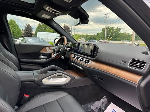 Used 2022 Mercedes-Benz GLS 450 4MATIC image 26