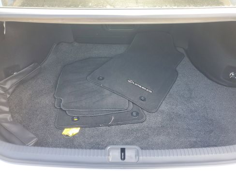 Used 2023 Lexus ES 350 w/ Premium Package image 8