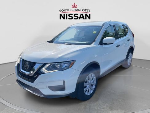 Used 2019 Nissan Rogue S FWD image 3