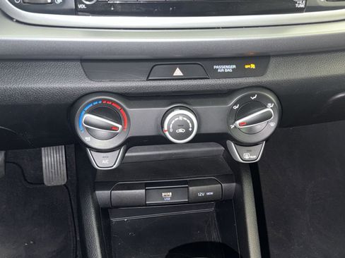 Used 2022 Kia Rio LX image 20