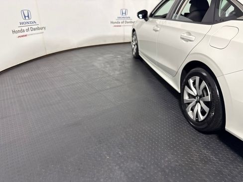 Used 2023 Honda Civic LX image 10