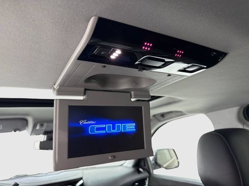 Used 2018 Cadillac Escalade Luxury AWD/4WD image 39