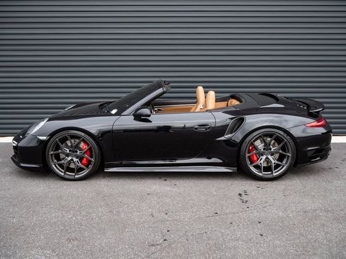 Used 2016 Porsche 911 Turbo image 2