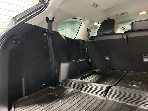 Used 2020 Toyota Highlander Limited AWD/4WD image 37