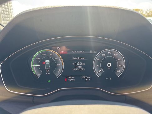 Used 2024 Audi Q5 e Premium Plus w/ Premium Plus Package image 21